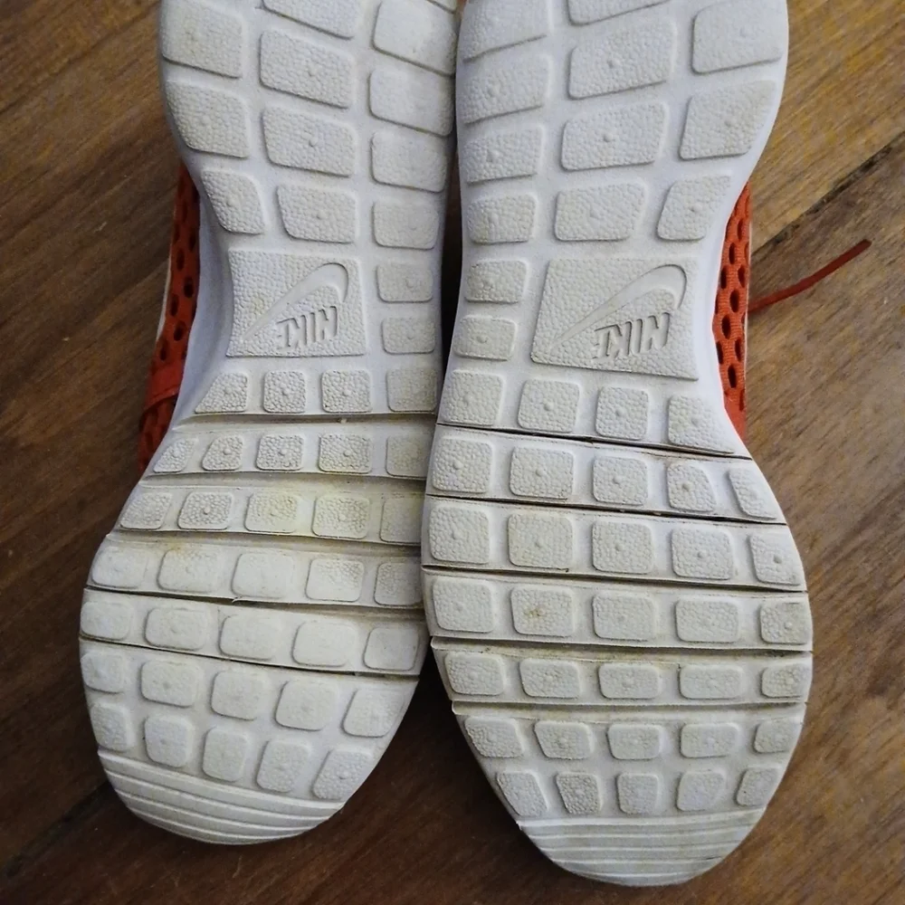 Nike Shoes Youth Size 6.5Y Running Sneakers 705485-601 Red Mesh Low Top